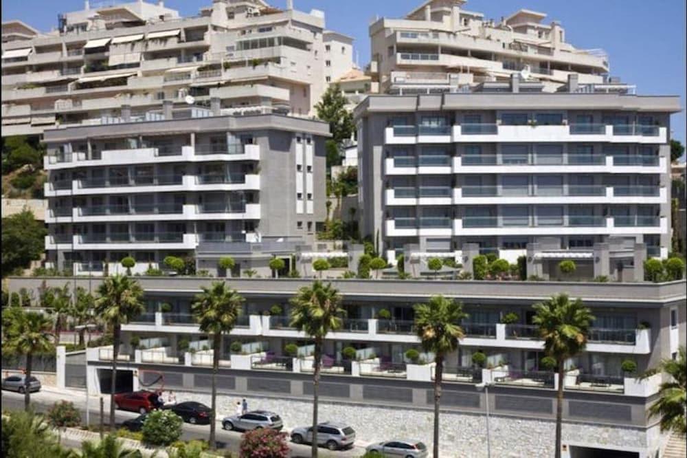 Artplatinum Suites & Apartments Benalmadena Exterior photo